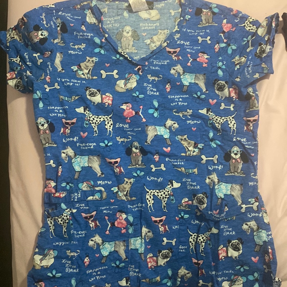 Cute dog Cherokee scrub top!